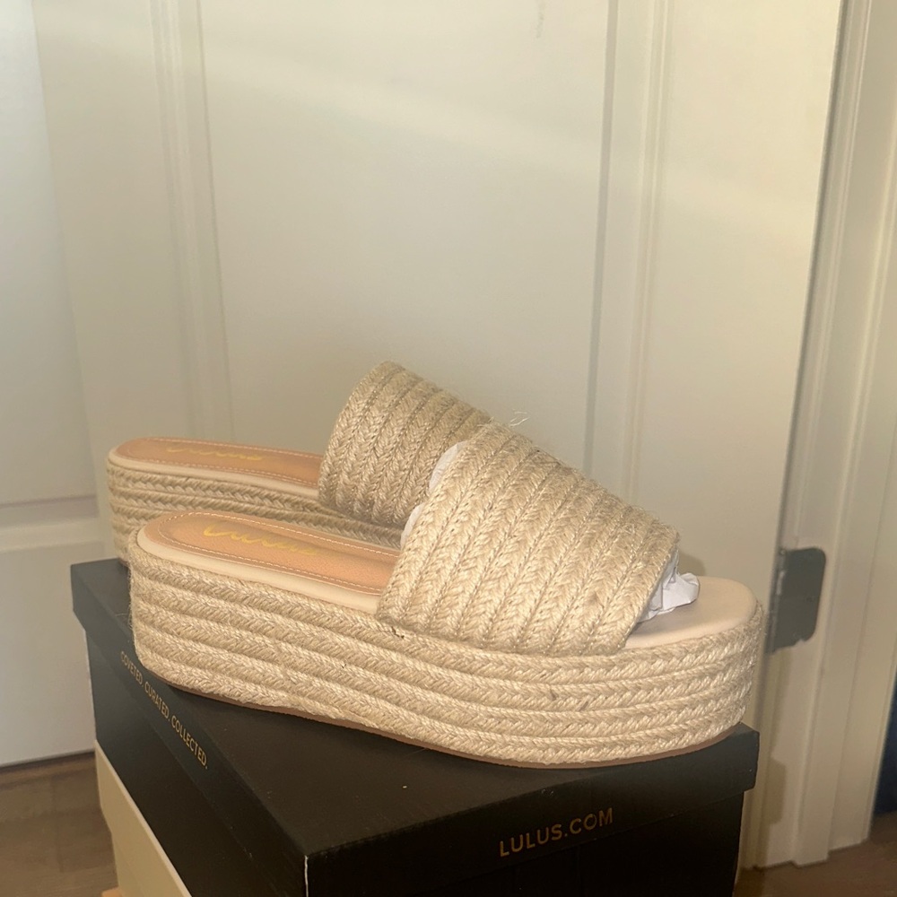 Lulu's Tan Platform Espadrille Slides